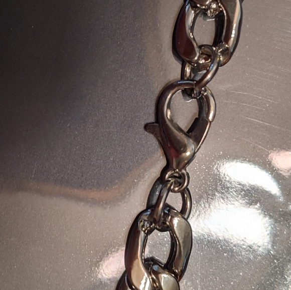 28" Thick Link Silver Chain - Picture 2 of 8